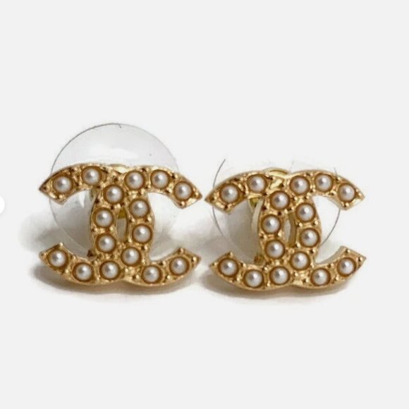 Authentic Chanel CC Earrings With Pearl Gold Hardware Brand New In Box - Picture 2 of 8